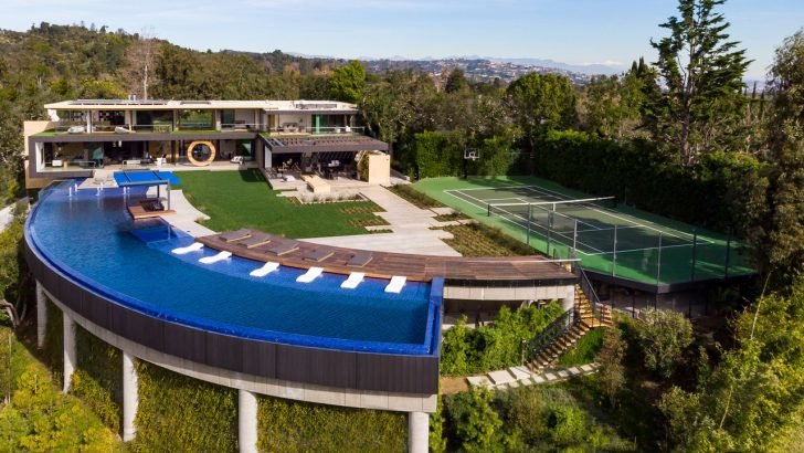 The unnamed Saudi Prince just made the biggest residential deal in California for this year.